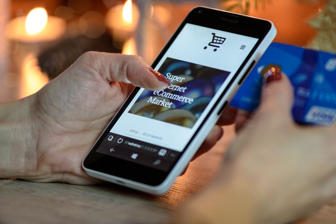 Retail AI Transformation: Enhancing Customer Experience and Operations